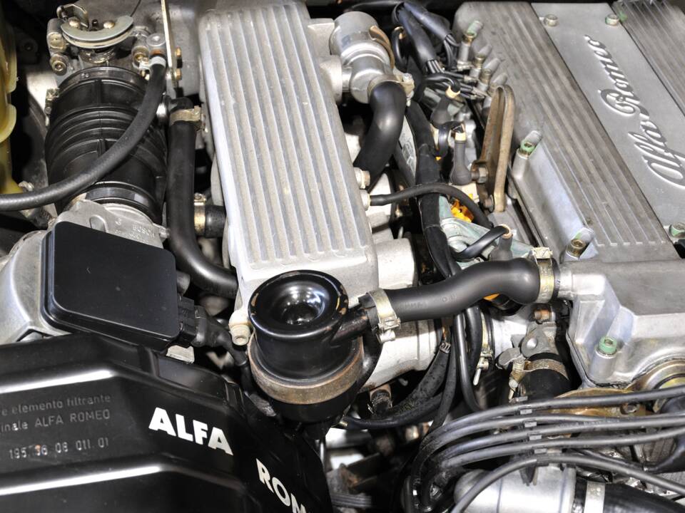 Bild 4/34 von Alfa Romeo 75 2.0 Twin Spark (1988)