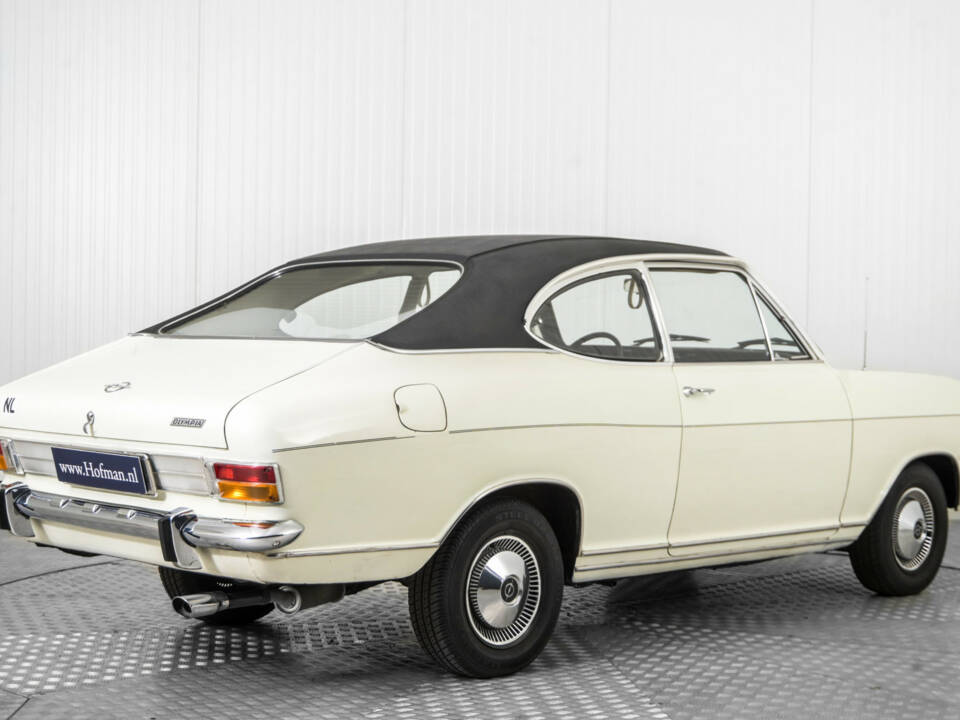 Image 2/50 of Opel Olympia 1700 S (1968)