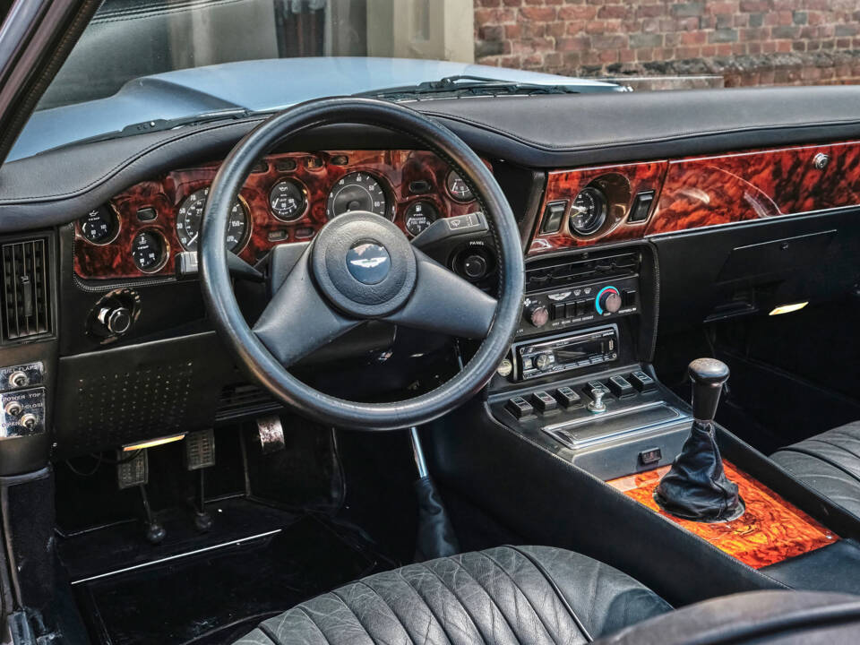 Image 15/22 of Aston Martin V8 Volante (1986)