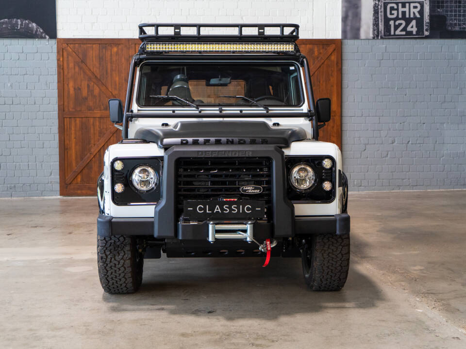 Bild 8/30 von Land Rover Defender 90 Works V8 (2012)