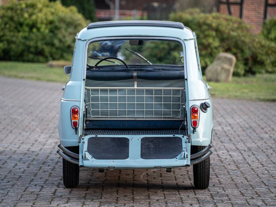 Image 19/66 of Renault R 4 Super (1962)