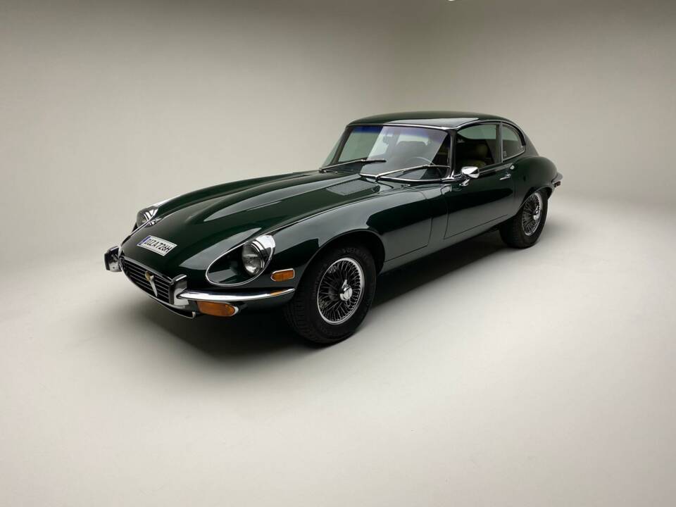 Bild 8/12 von Jaguar E-Type V12 (2+2) (1972)