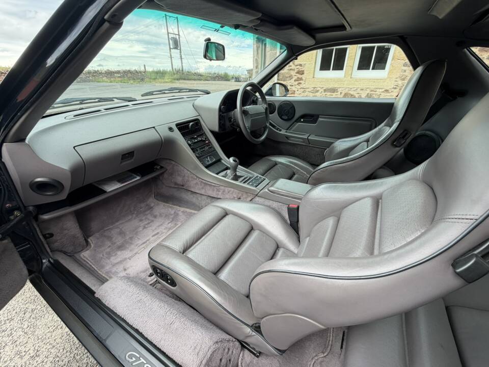 Image 38/43 of Porsche 928 GTS (1994)