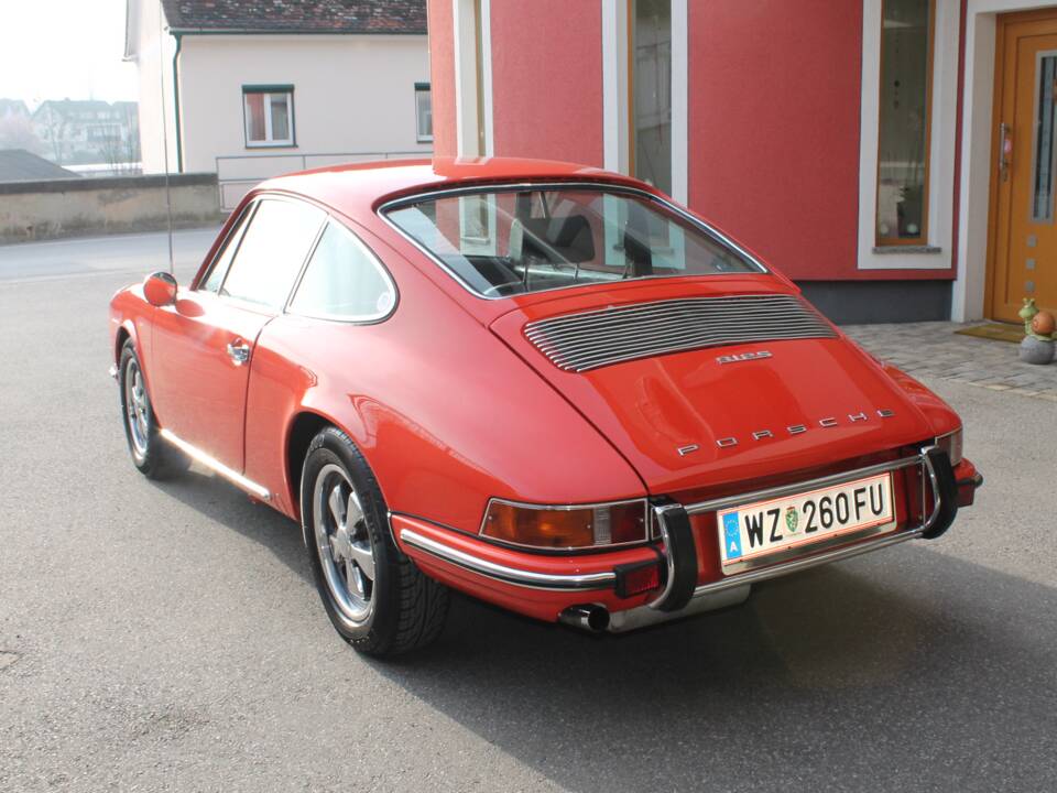 Image 43/79 of Porsche 912 (1969)