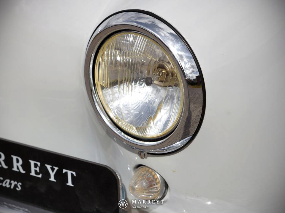 Image 11/70 of Lancia Aurelia B24 Convertible (1957)