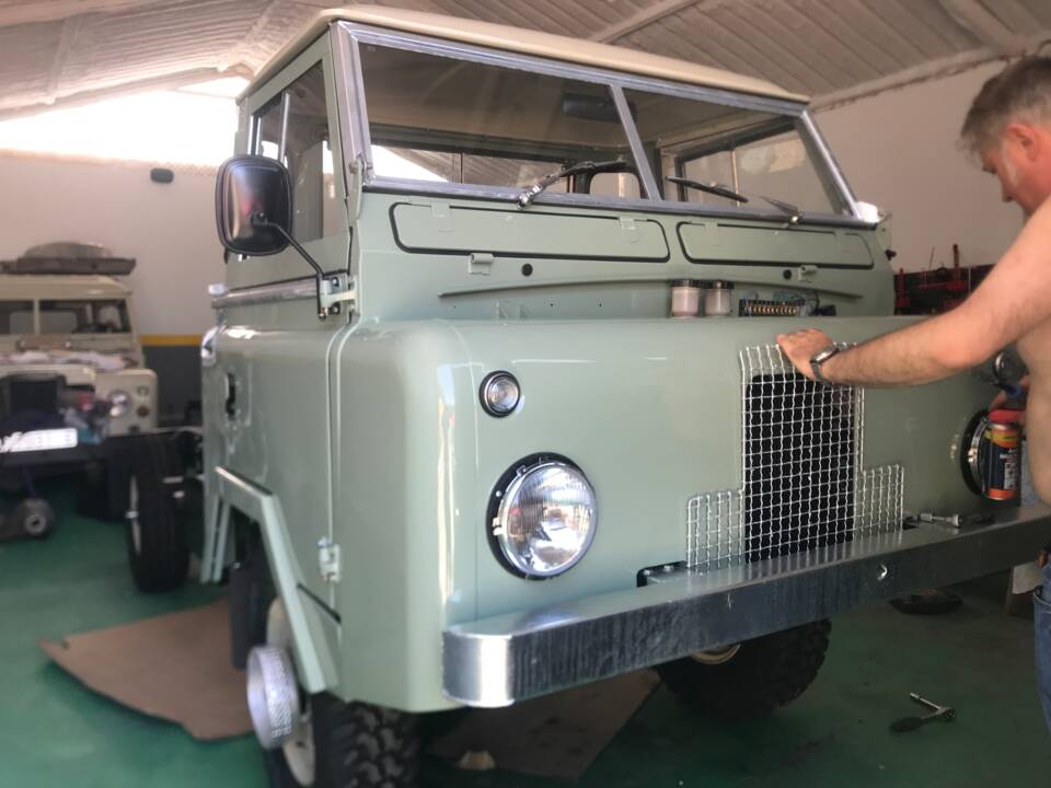 Image 28/39 of Land Rover Forward Control (1975)