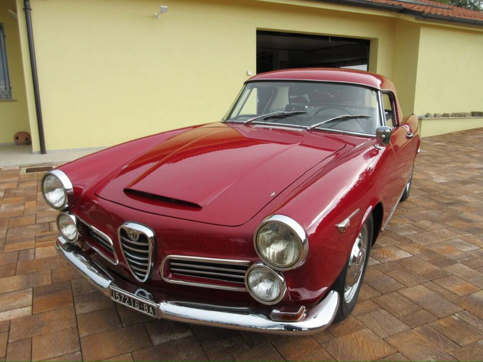 Bild 2/37 von Alfa Romeo 2600 Spider (1966)
