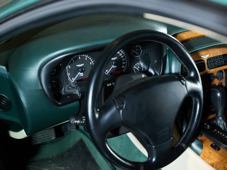 Bild 31/34 von Aston Martin DB 7 Vantage (2000)