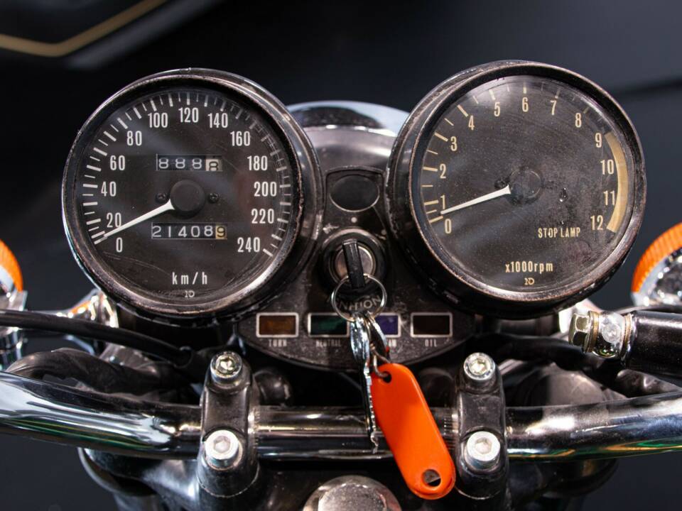 Imagen 39/50 de Kawasaki DUMMY (1976)