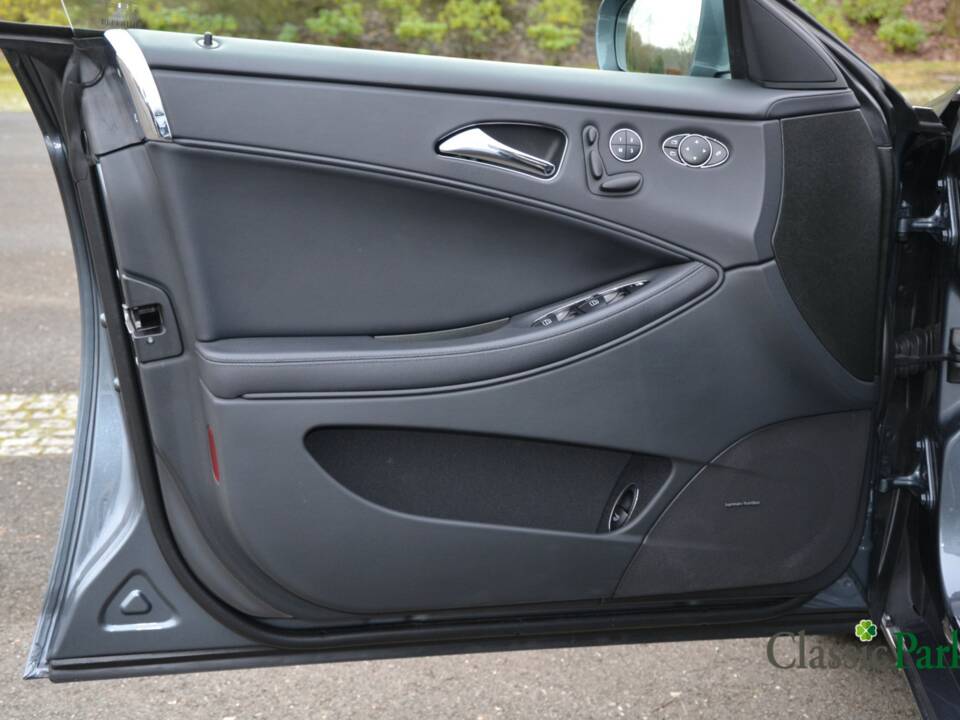 Bild 16/50 von Mercedes-Benz CLS 350 CGI (2008)