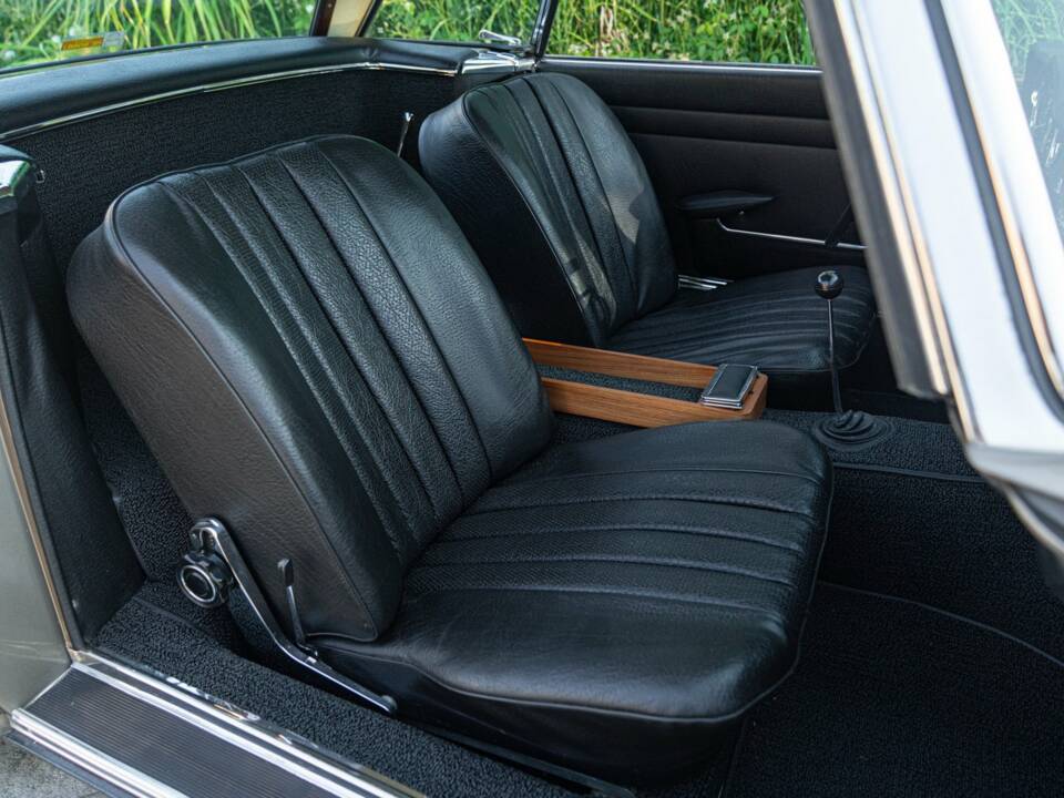 Immagine 42/50 di Mercedes-Benz 280 SL (1969)
