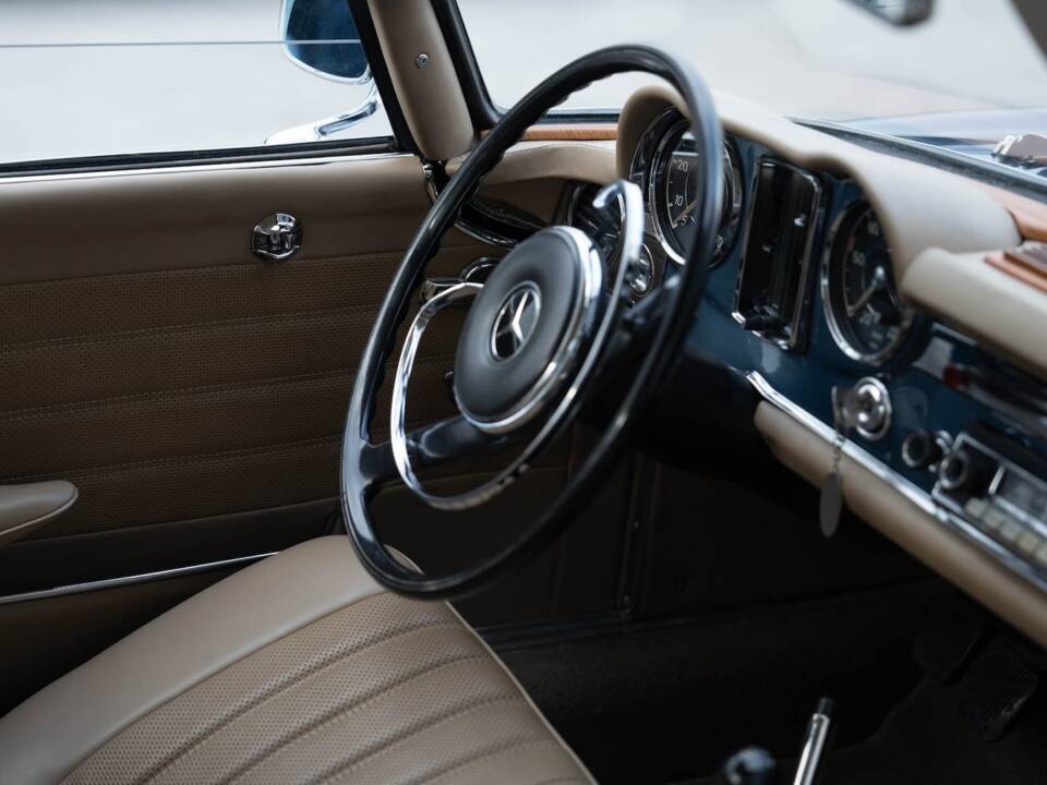 Immagine 42/93 di Mercedes-Benz 230 SL (1965)