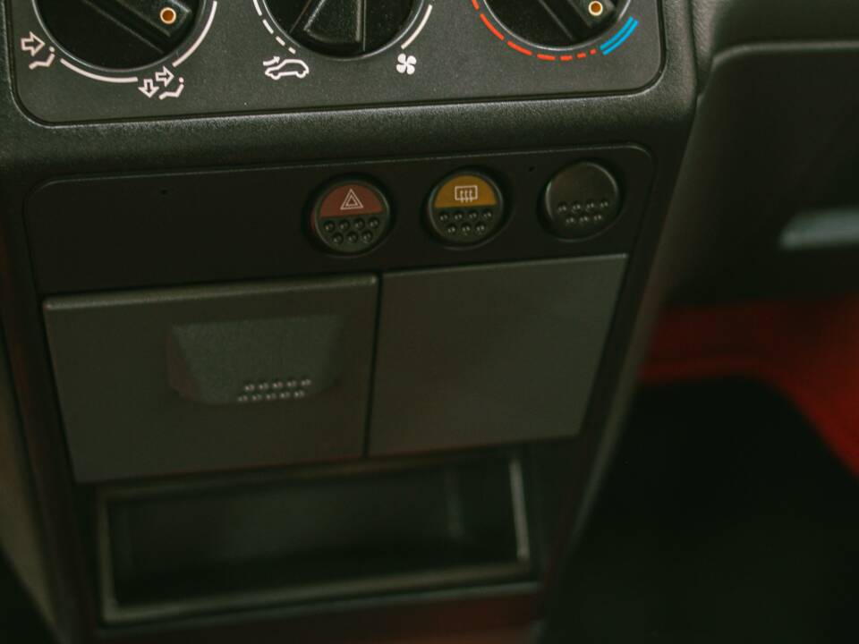 Imagen 34/47 de Peugeot 205 Rallye 1.3 (1989)