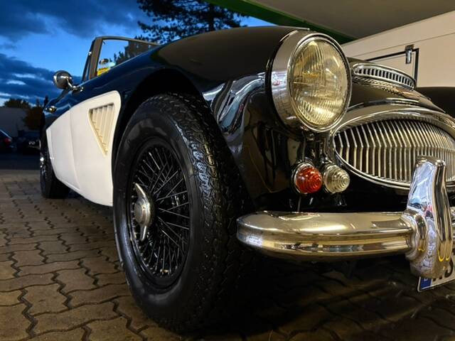 Image 11/27 de Austin-Healey 3000 Mk II (BJ7) (1964)