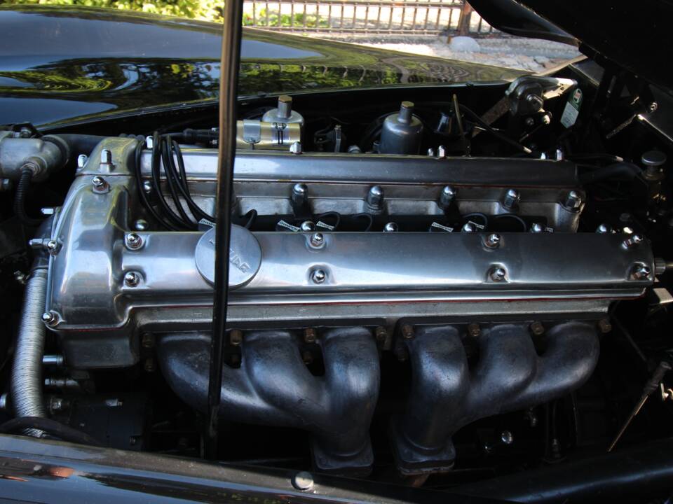 Immagine 8/14 di Jaguar XK 120 OTS (1953)