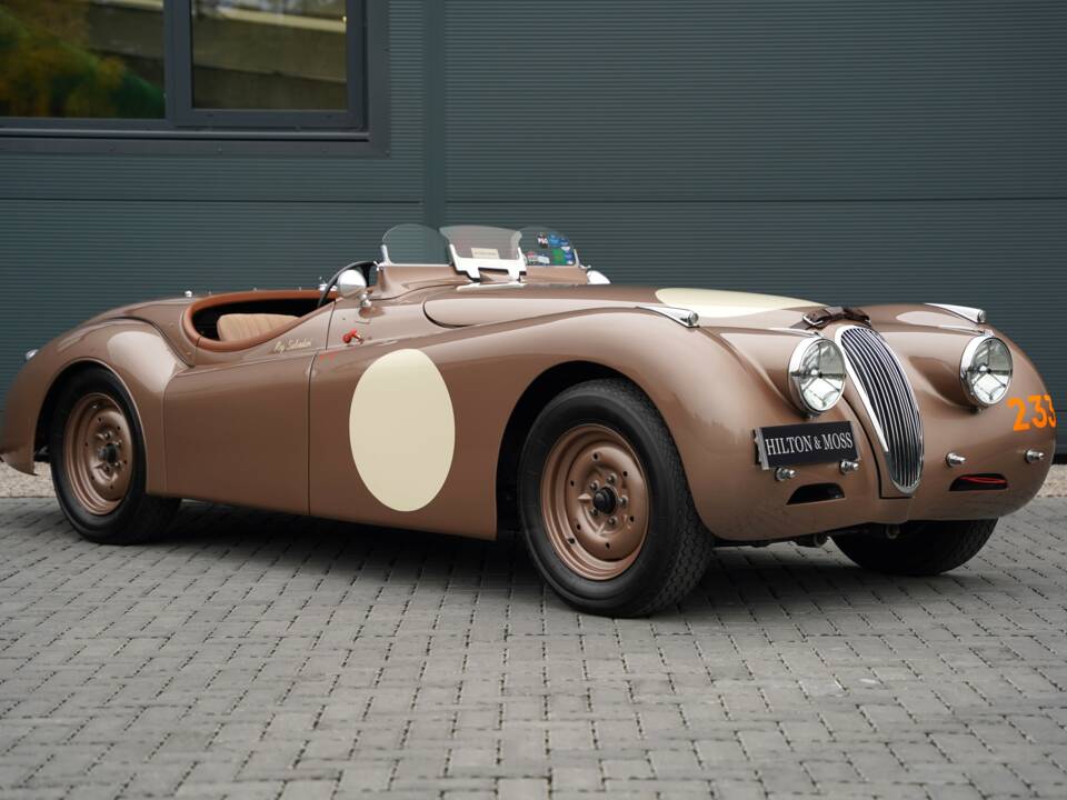Image 2/50 of Jaguar XK 120 OTS (1950)
