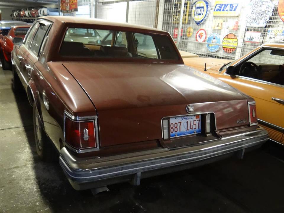 Image 17/20 of Cadillac Seville Sedan 6.0L (1979)