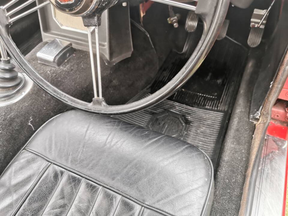 Image 44/58 of MG MGB (1968)