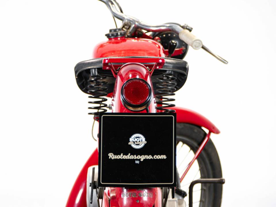 Bild 37/50 von Moto Guzzi Motoleggera 65 (1951)
