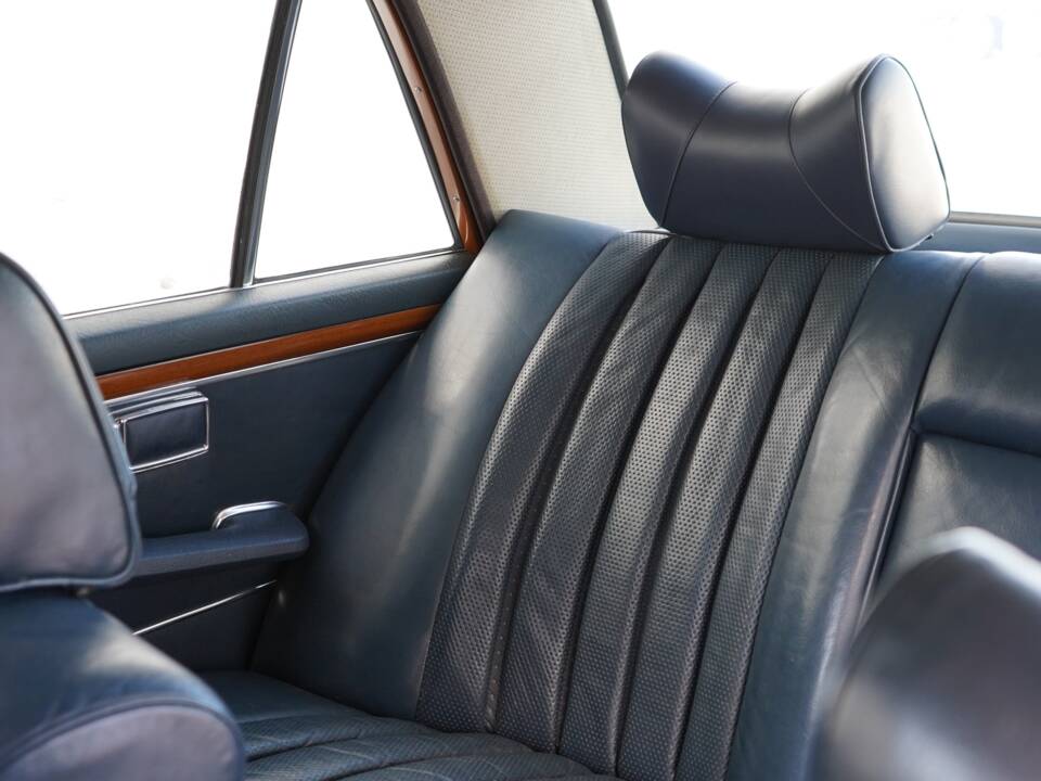 Bild 35/50 von Mercedes-Benz 300 SEL 6.3 (1972)