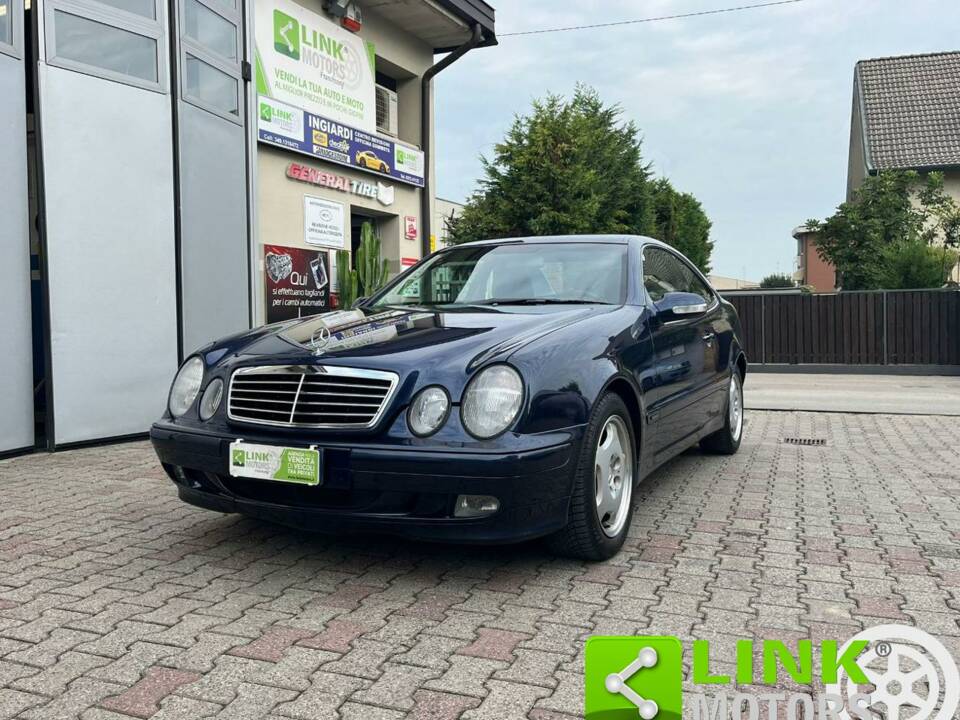 Afbeelding 1/10 van Mercedes-Benz CLK 200 Kompressor (2000)