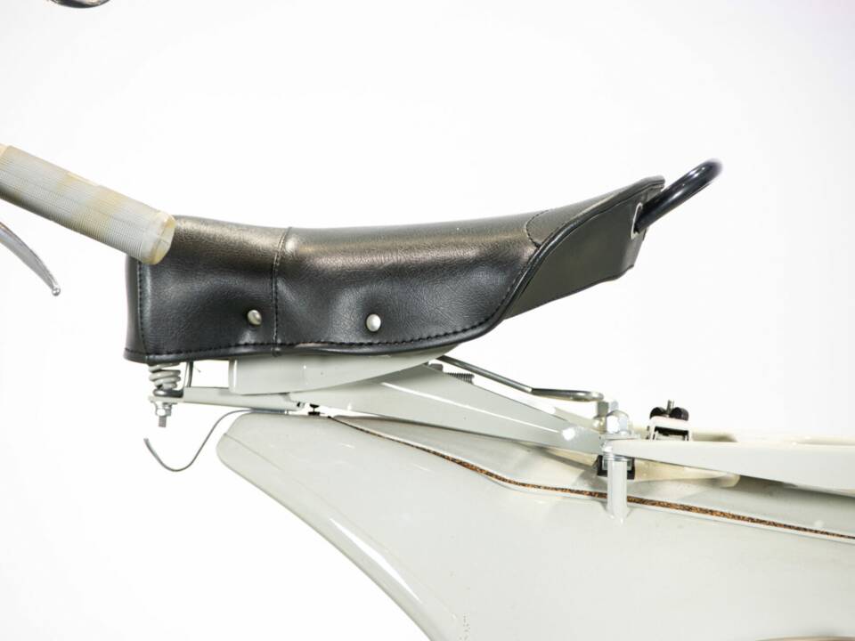 Afbeelding 18/50 van Piaggio Vespa 150 "Struzzo" VL (1956)