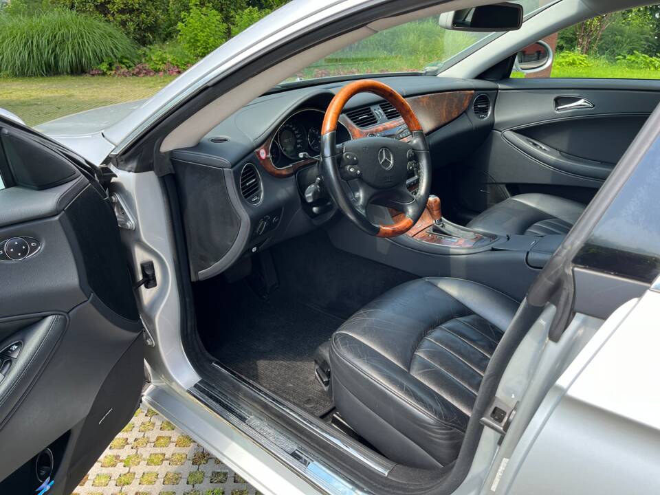 Afbeelding 8/16 van Mercedes-Benz CLS 350 (2005)