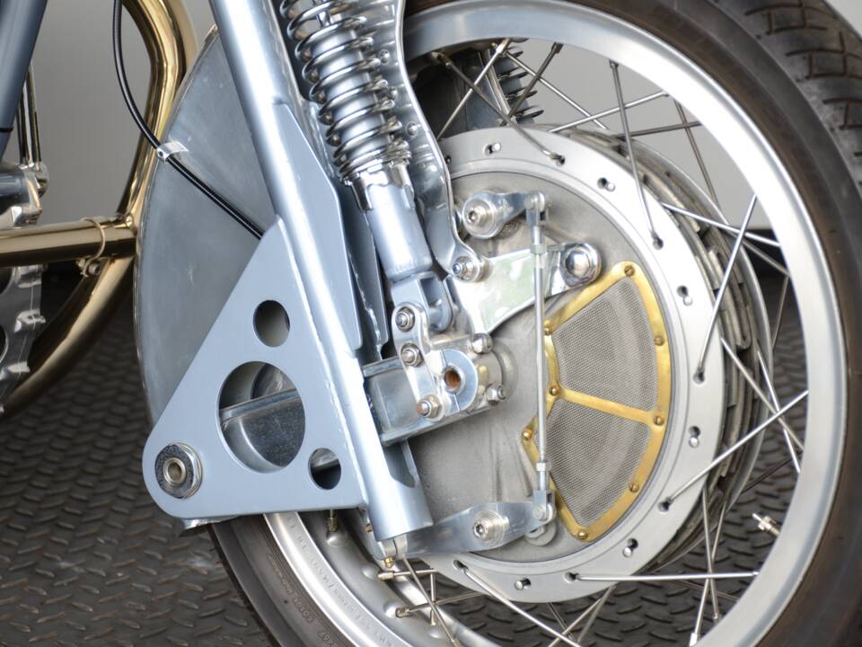 Image 14/42 of Royal Enfield 700 Silver Shotgun (1955)