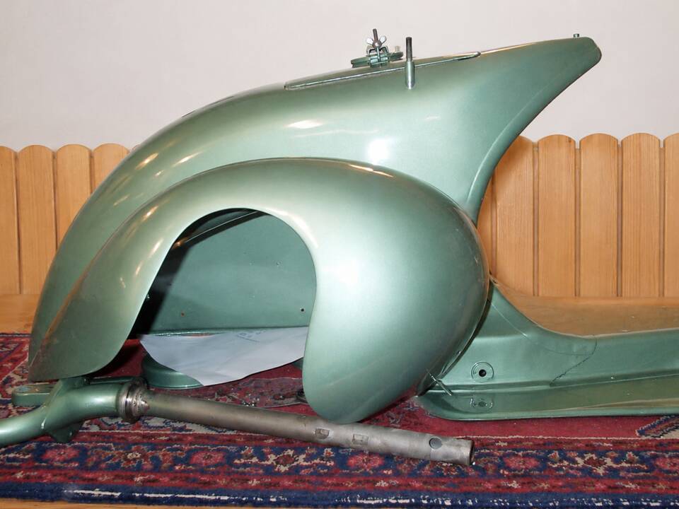 Immagine 31/32 di Piaggio Vespa 125 (1951)