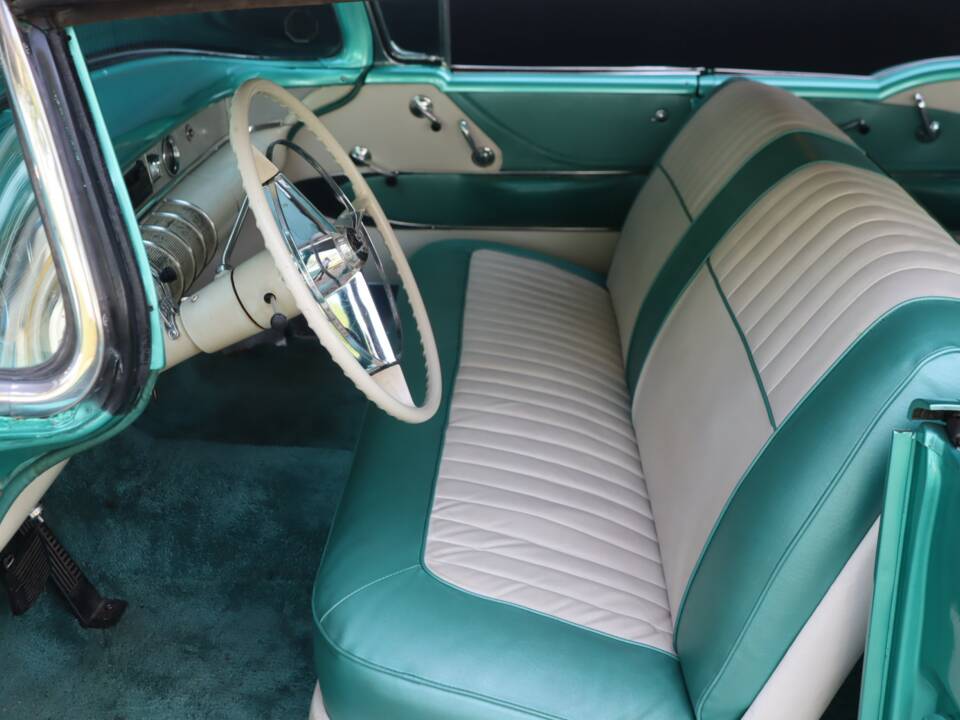Image 29/50 of Buick 60 Century Riviera (1955)