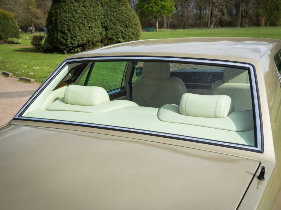 Bild 31/38 von Bentley Turbo R (1988)