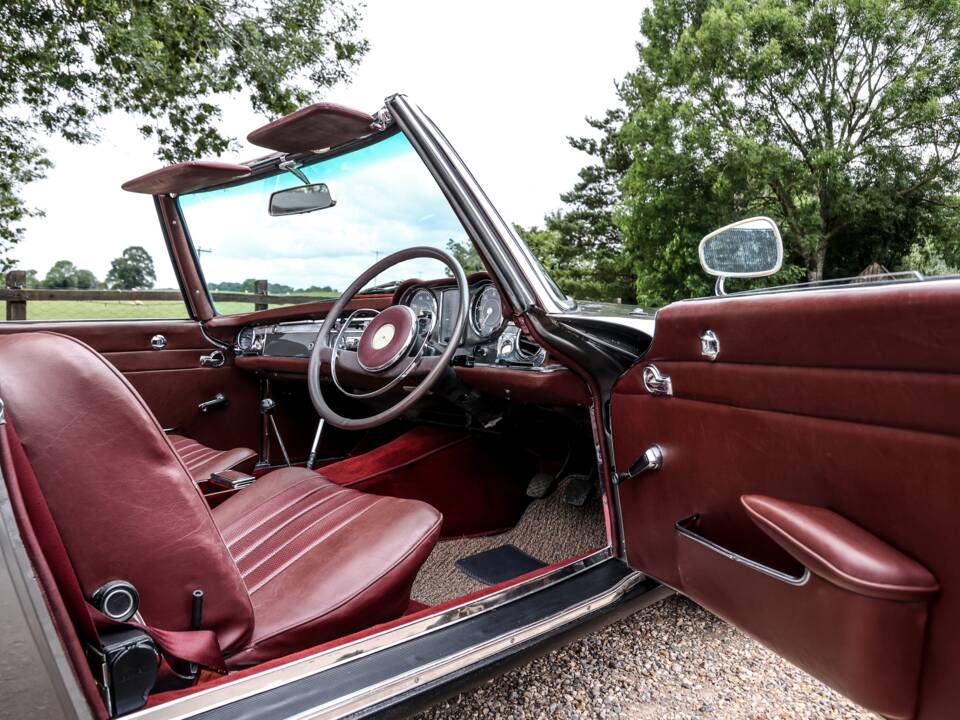 Afbeelding 19/27 van Mercedes-Benz 230 SL (1964)
