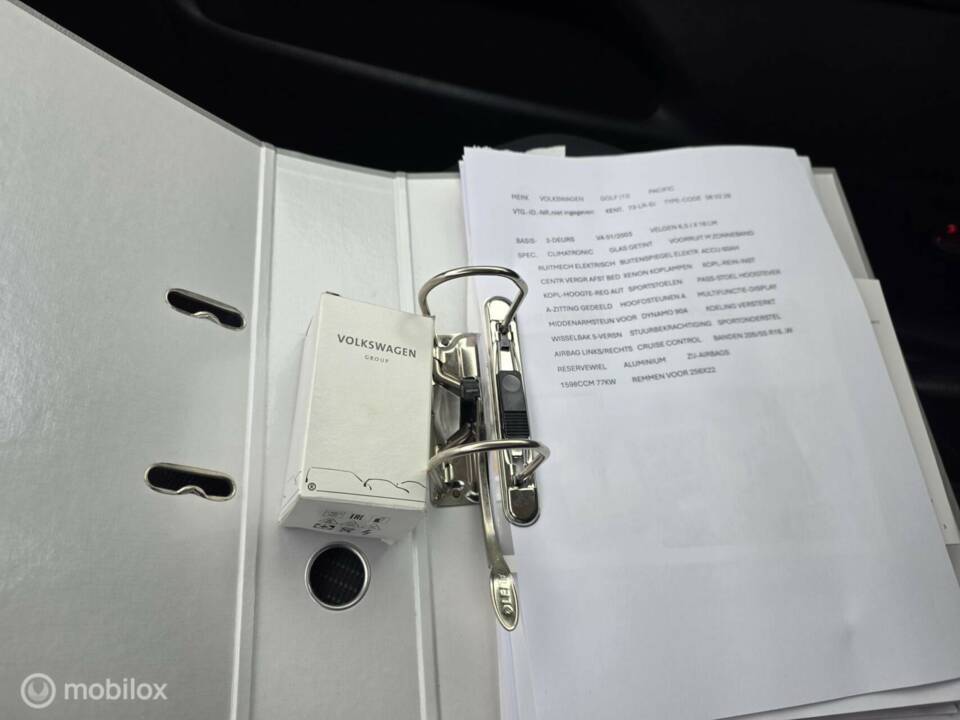 Image 34/42 of Volkswagen Golf IV 1.6 (2003)