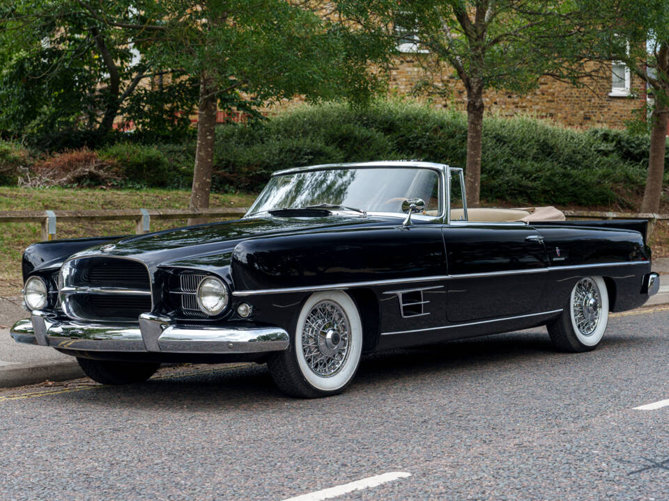 Image 1/28 of Dual-Ghia Convertible (1957)