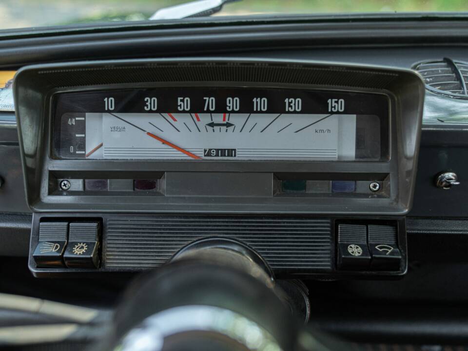 Image 37/49 of FIAT 1100 R (1966)