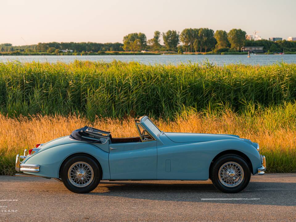 Imagen 7/22 de Jaguar XK 140 SE DHC (1955)