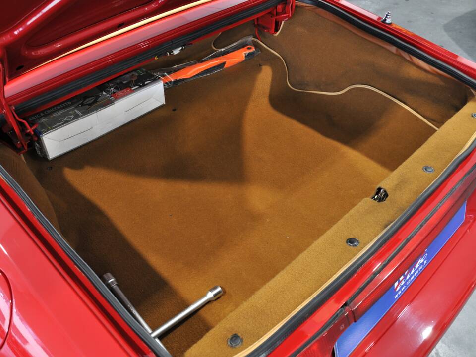 Imagen 29/30 de Alfa Romeo 1.6 Spider (1992)