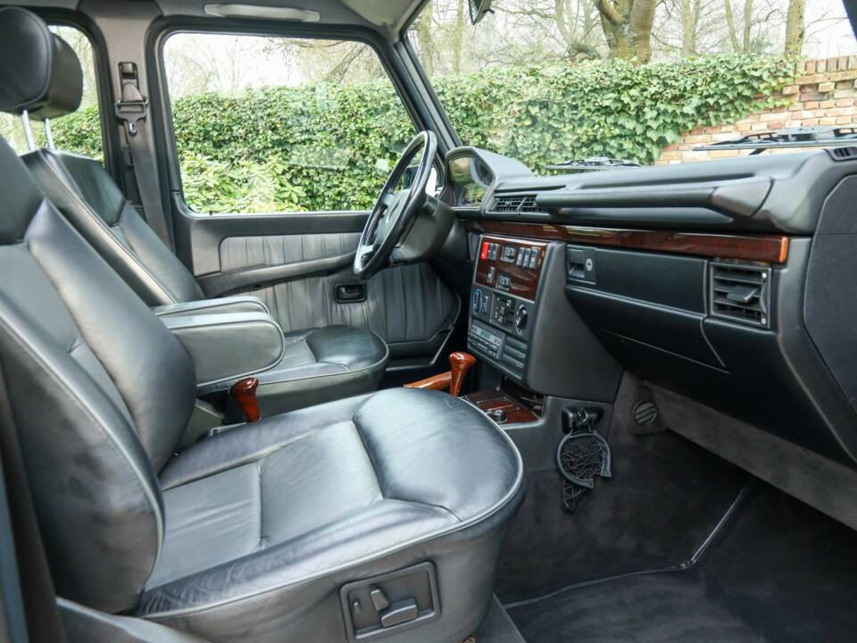 Bild 30/50 von Mercedes-Benz 500 GE (1993)
