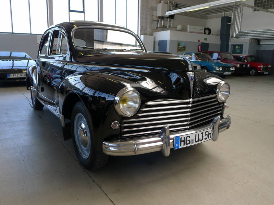 Bild 33/50 von Peugeot 203 C (1955)