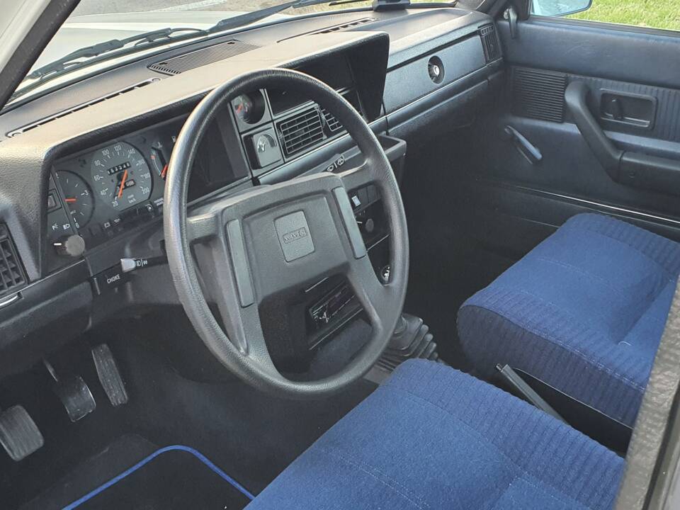 Image 26/50 of Volvo 244 DLS (1978)