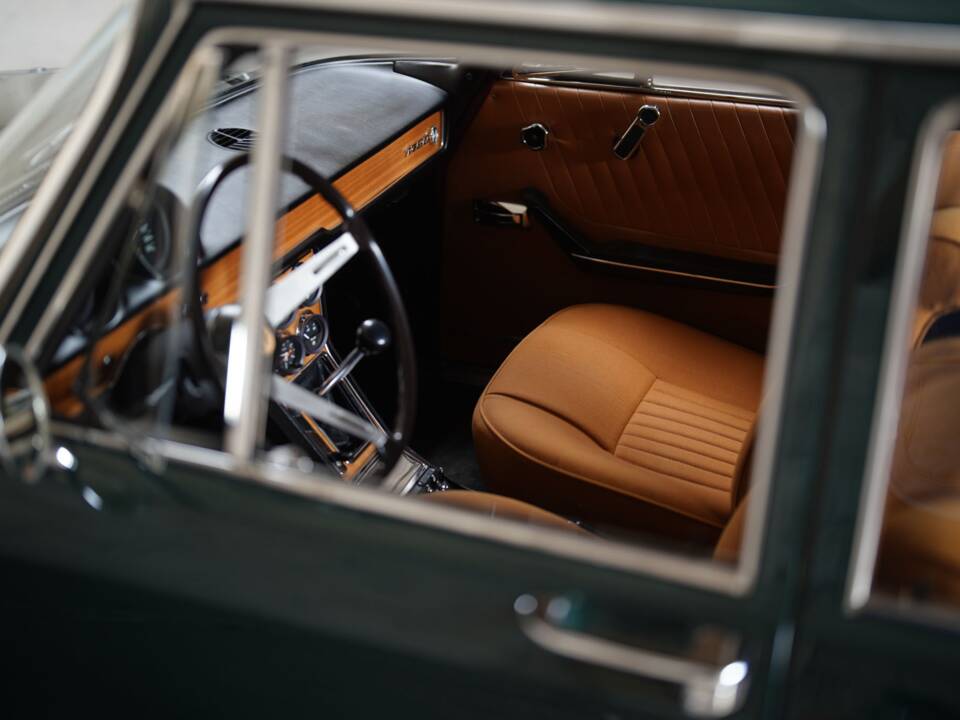 Image 48/83 of Alfa Romeo 1750 Berlina (1970)