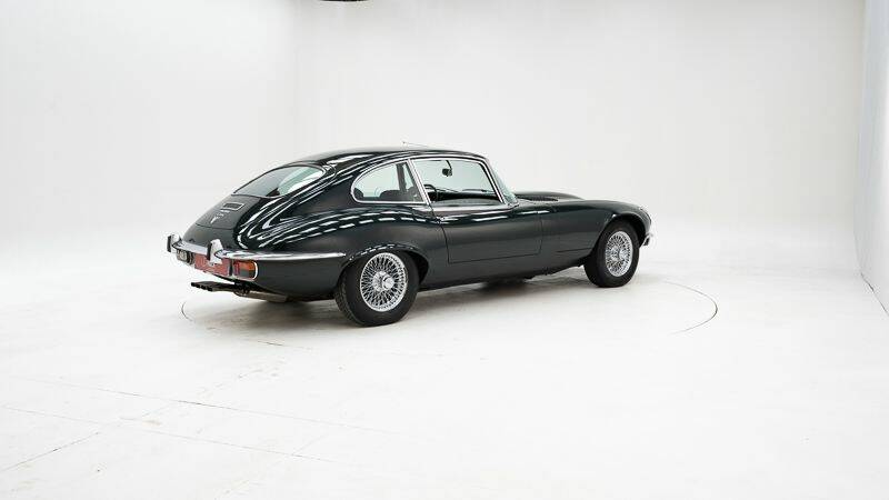 Image 2/15 de Jaguar Type E V12 (2+2) (1973)