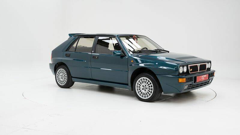 Image 3/15 de Lancia Delta HF Integrale Evoluzione I (1992)