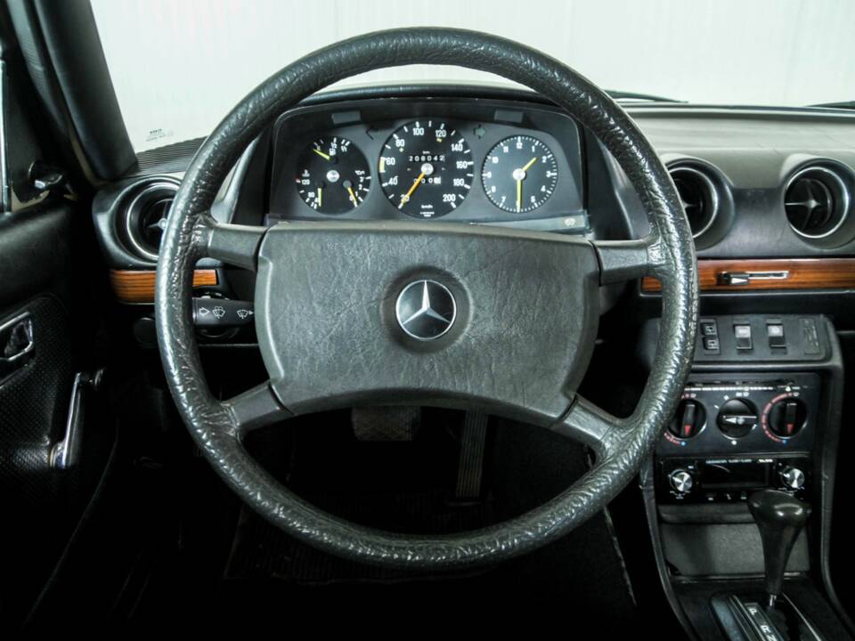 Bild 8/50 von Mercedes-Benz 300 TD Turbodiesel (1981)