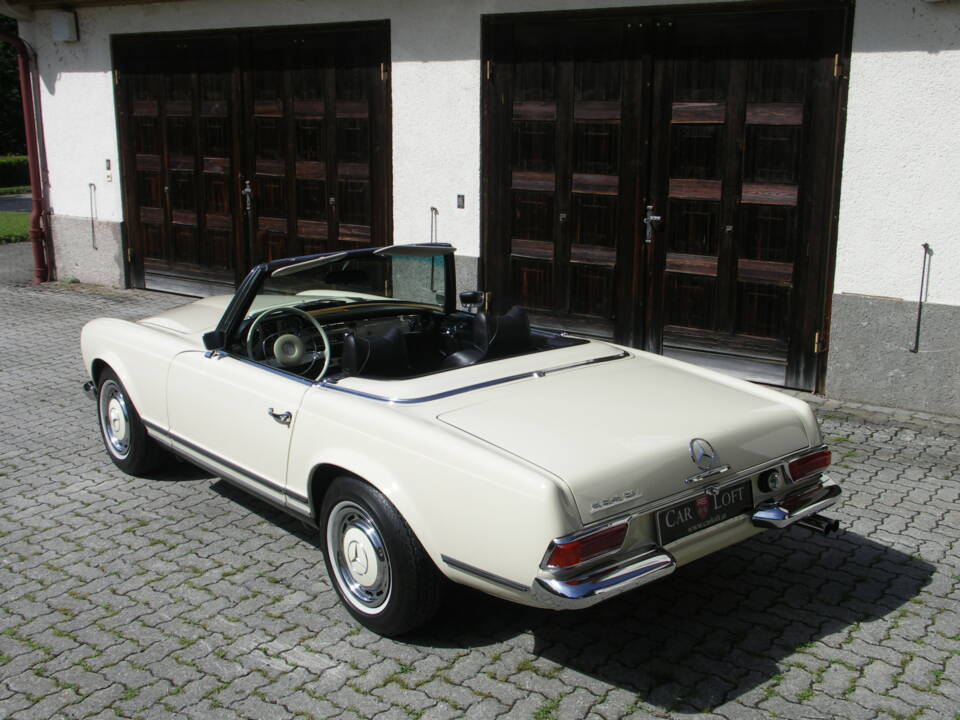 Image 39/40 of Mercedes-Benz 280 SL (1969)