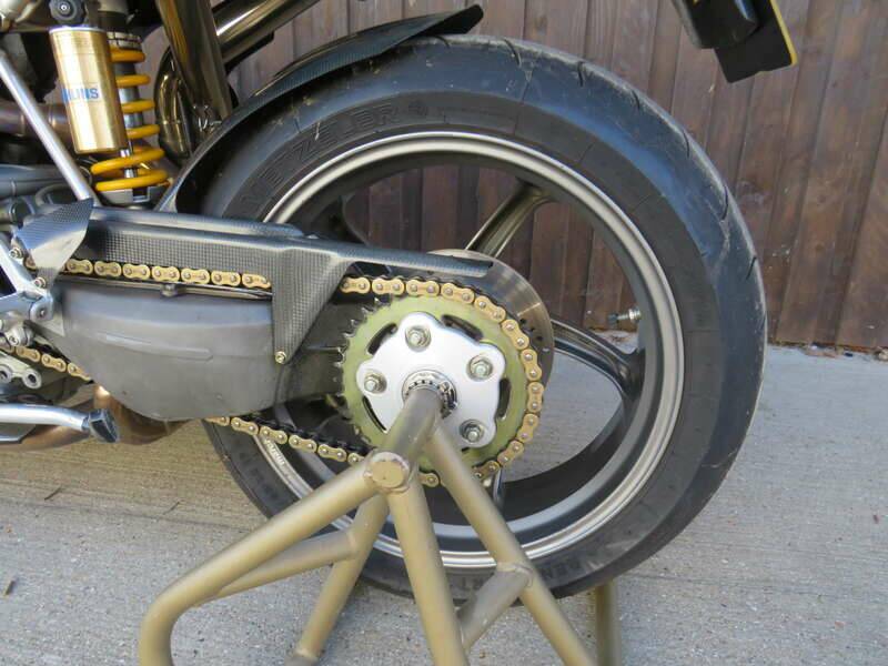 Bild 42/46 von Ducati 996 SPS (2000)