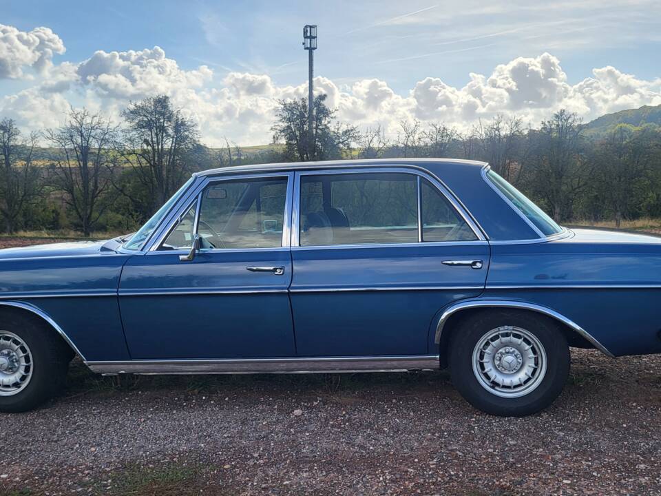 Afbeelding 4/9 van Mercedes-Benz 300 SEL 3.5 (1971)