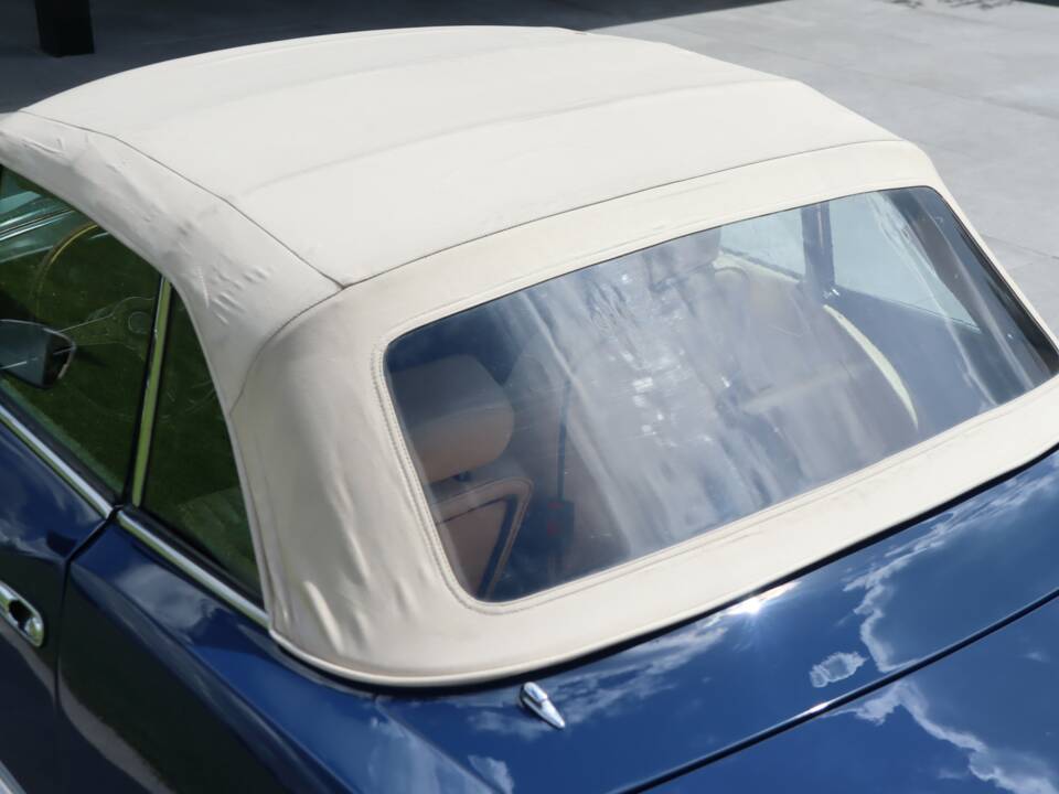 Image 37/50 of FIAT 124 Spider CS1 (1978)