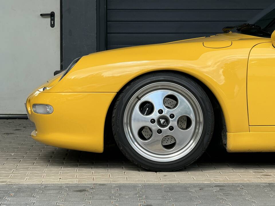 Imagen 21/31 de Porsche 911 Carrera (1994)