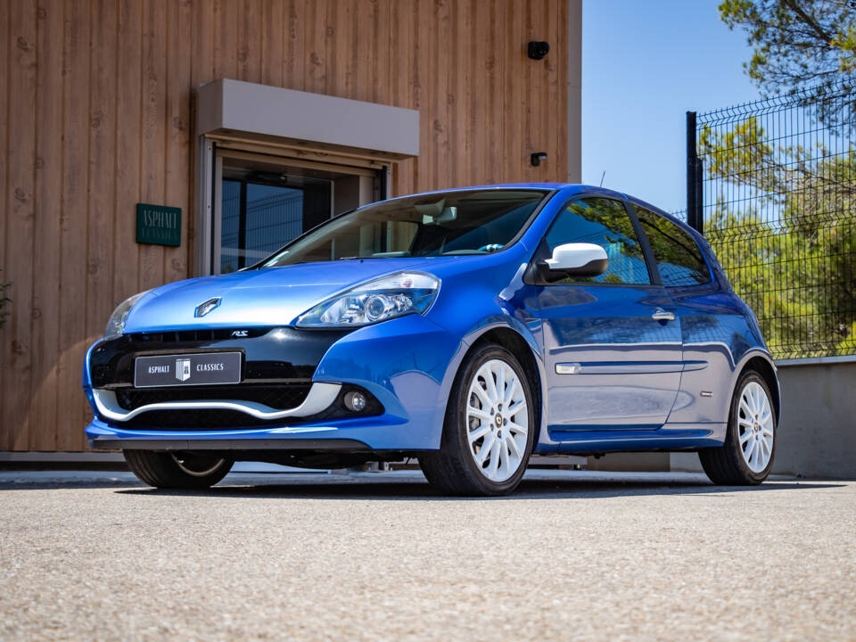 Image 2/40 of Renault Clio Gordini R.S. (2012)
